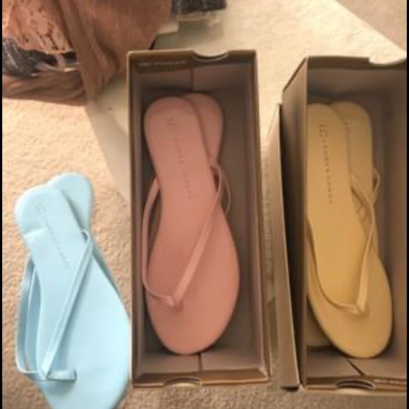 Blue, pink & yellow Lauren Conrad flip flops - Picture 2 of 2